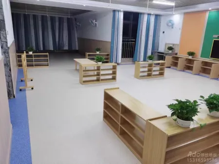 同质透心PVC地板